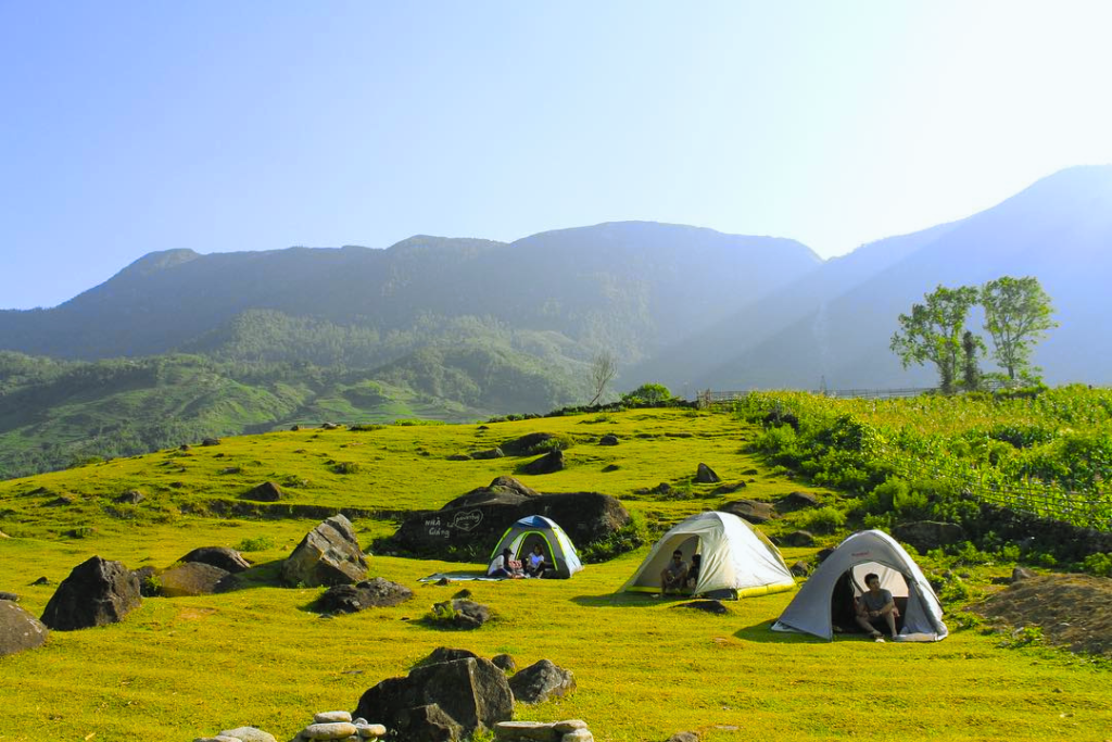 Tour cắm trại tại thảo nguyên Ổng Phử 2 ngày 1 đêm - địa điểm du lịch đẹp nhất ở Sapa