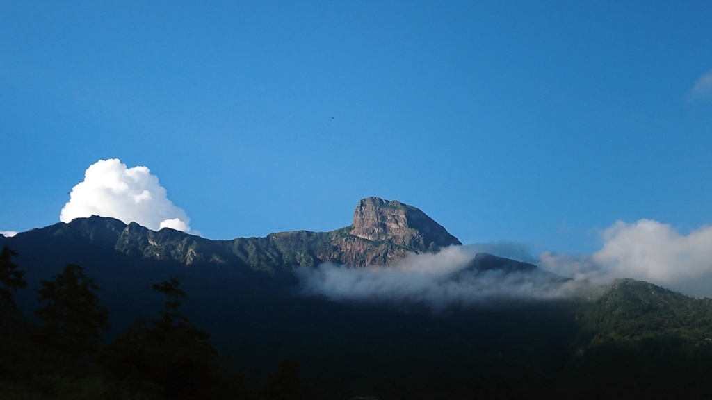 Tour trekking chinh phục Nhìu Cô San 2 ngày 3 đêm