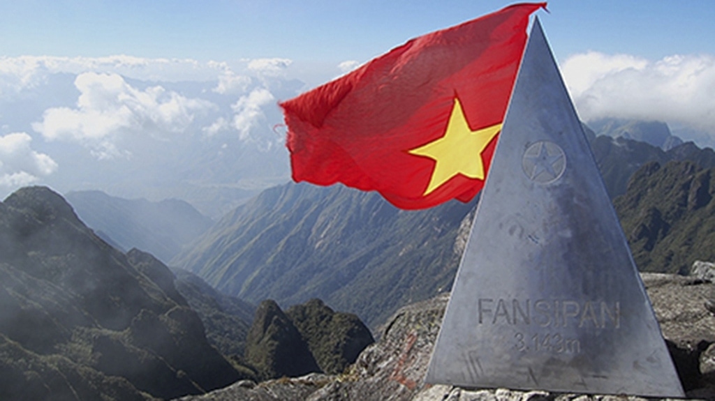 Review trekking Fansipan 2 ngày 1 đêm