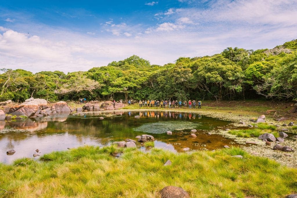 Review chi tiết về tour trekking biển 8 nàng tiên