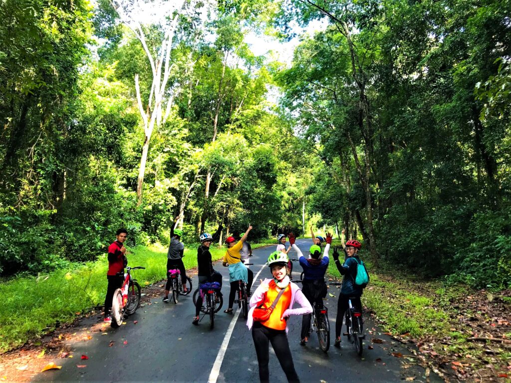 tour đạp xe xuyên rừng khám phá khu du lịch Thác Mai thuộc Đồng Nai