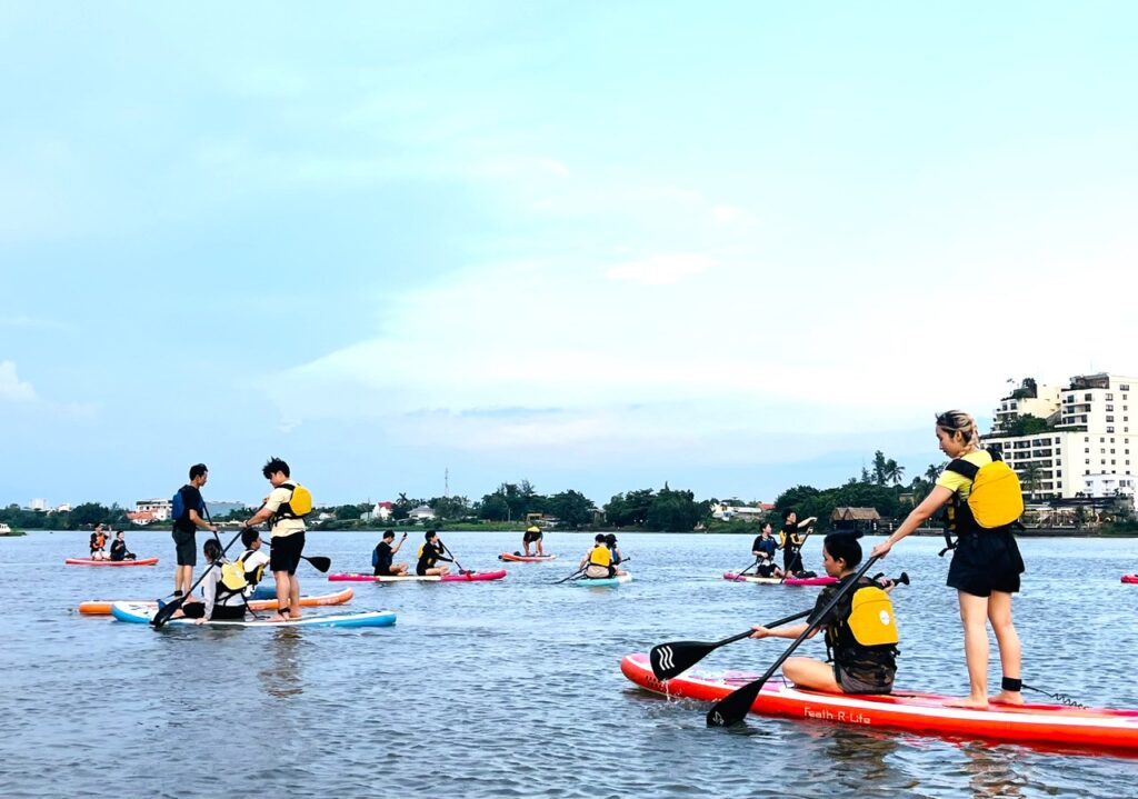 Tour chèo Sup sông Sài Gòn - TP. HCM ngắm landmark 81 trong 1 ngày