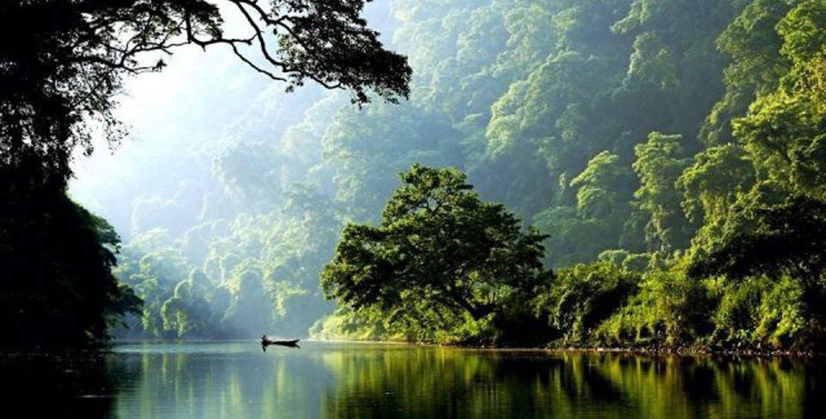 Vườn quốc gia hồ Ba Bể - viên ngọc xanh giữa núi rừng Đông Bắc