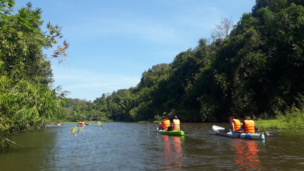 tour trekking cho trẻ em
