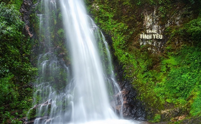 Tour trekking đi cắm trại thác Tình Yêu ở vườn quốc gia Hoàng Liên Sơn - địa điểm du lịch đẹp nhất Sapa