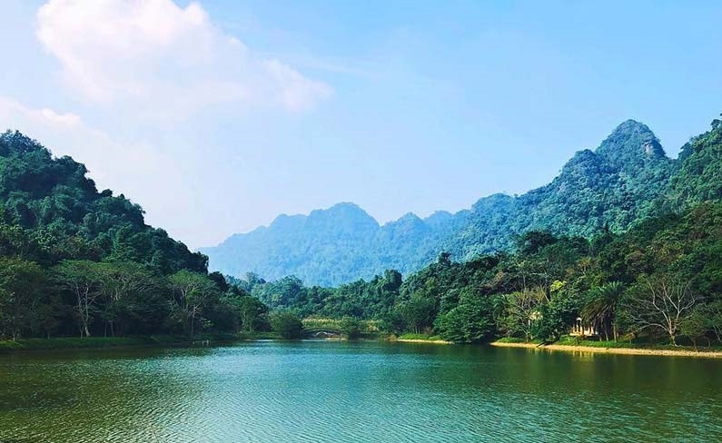 hồ Yên Quang