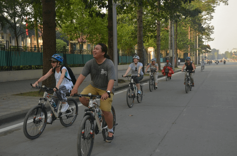 Tour đạp xe ngắm bình minh ở Hà Nội