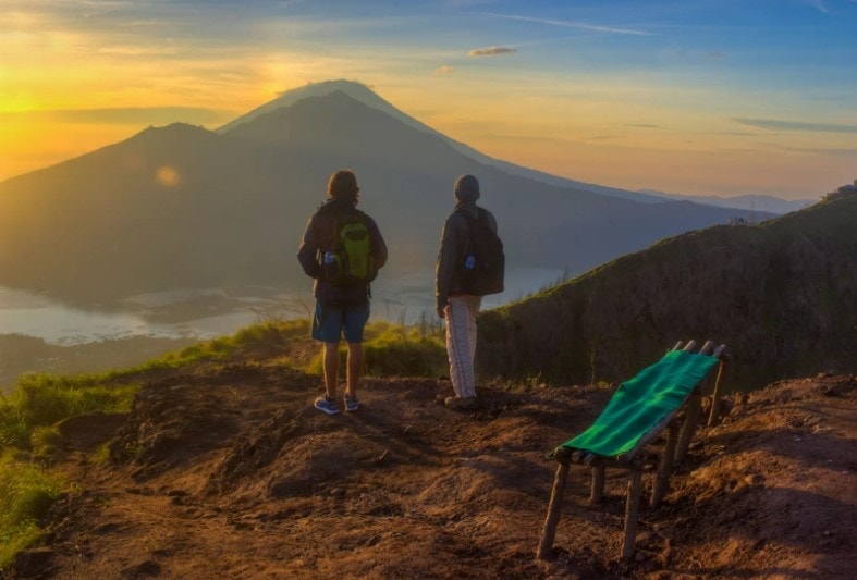 Tour trekking, leo núi ngằm bình minh ở núi lửa Batur - Bali