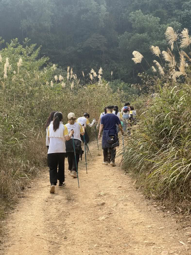 tour team building leo núi hàm lợn Hà Nội