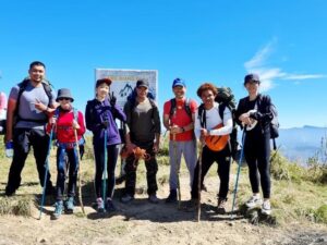 Tour Teambuilding Đà Lạt: Trekking, Leo Núi LangBiang 1 Ngày