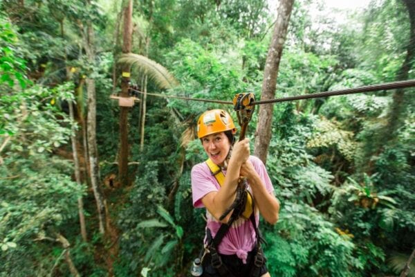 đu dây - trượt zipline ở Hanuman World Phuket 2