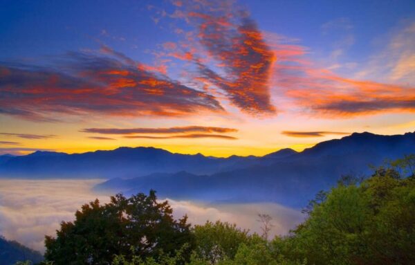 tour leo núi ở Alishan