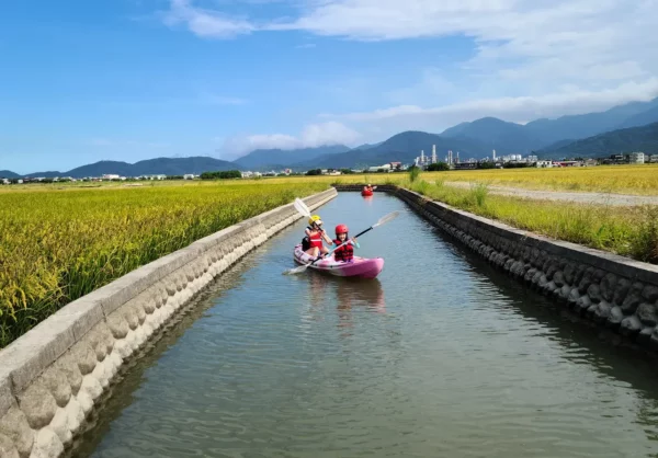 Tour Chèo Thuyền Băng Qua Những Ruộng Lúa Ở Nghi Lan (Yilan), Đài Loan