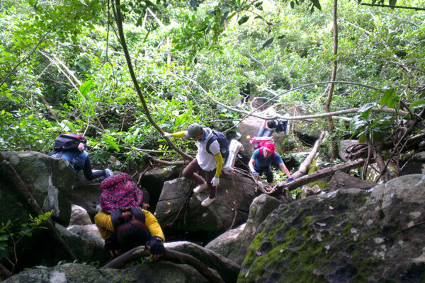 trekking bà đen