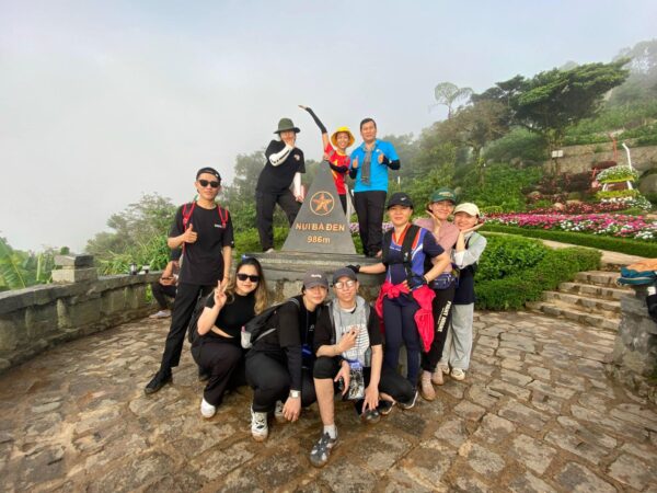 Tour 1 Ngày: Trekking Chinh Phục Núi Bà Đen