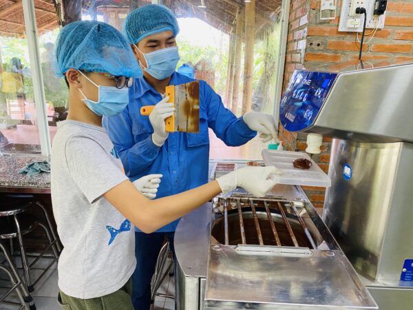 Tour tham quan nhà máy socola