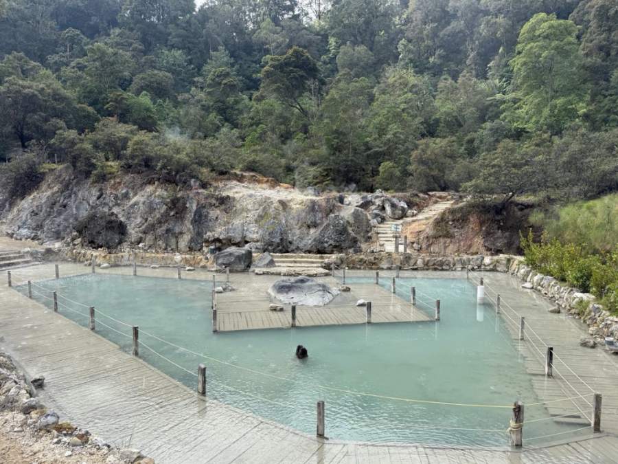 Tour trekking Jakarta 1 ngày: thám hiểm hồ miệng núi lửa trắng Kawah Putih