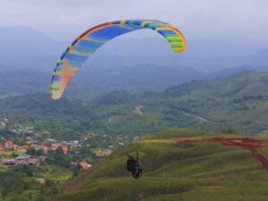 Kinh nghiệm du lịch bụi Malaysia: tour dù lượn ở Malaysia, tour Sabah 1 ngày, hướng dẫn viên nhiệt tình, đặt vé online uy tín, giá rẻ hơn mua trực tiếp 15%