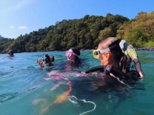 Kinh nghiệm du lịch bụi ở đảo Langkawi 1 ngày: tour tự túc, lặn biển, chèo SUP giá rẻ, cùng HDV kinh nghiệm, đặt vé online giảm 15% so với mua trực tiếp,...