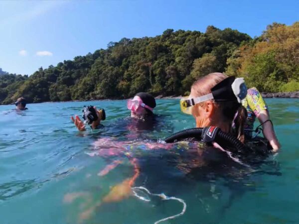 Kinh nghiệm du lịch bụi ở đảo Langkawi 1 ngày: tour tự túc, lặn biển, chèo SUP giá rẻ, cùng HDV kinh nghiệm, đặt vé online giảm 15% so với mua trực tiếp,...