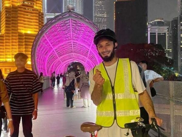 Du lịch bụi Malaysia: tour tự túc, 1 ngày đạp xe đêm ở Kuala Lumpur, các địa điểm tham quan nổi bật, tư vấn 24/7, đặt vé online giá rẻ hơn mua trực tiếp 15%