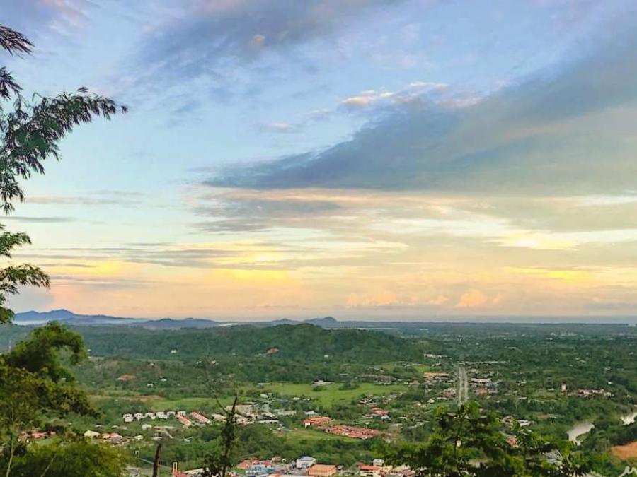 Tour trekking đồi St. Veronica và đảo Borneo, du lịch bụi ở Malaysia 1 ngày