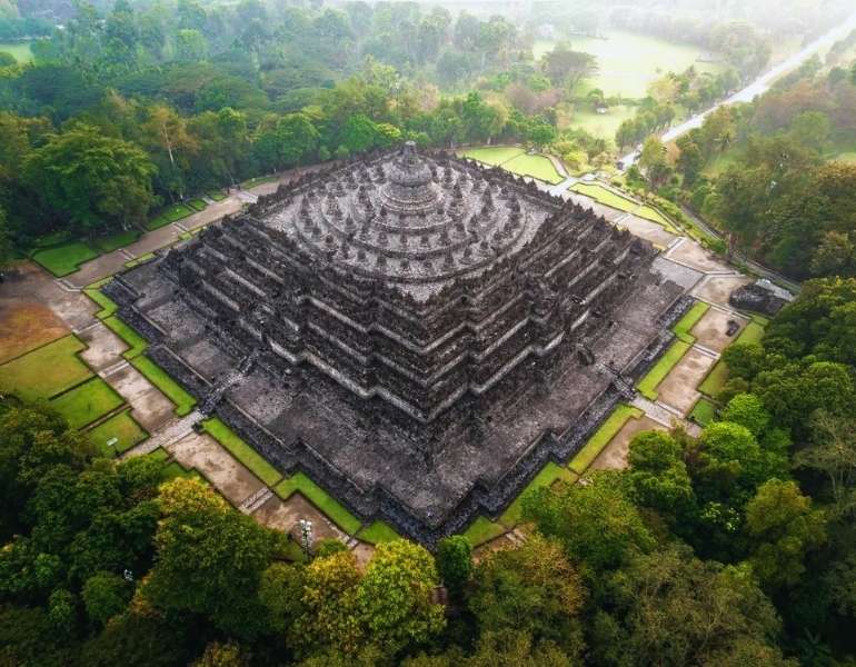 Du lịch tự túc Indonesia: tour 1 ngày tham quan quần thể đền thờ Prambanan & đền Borobudur, khởi hành từ Yogyakarta, đặt vé online rẻ hơn mua trực tiếp 15%