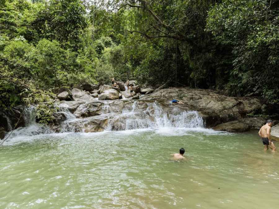 Tour trekking - cắm trại tại Hòn Bà, Nha Trang 2 ngày 1 đêm, tham qua khu bảo tồn thiên nhiên, có thiết kế tour du lịch riêng & teambuilding