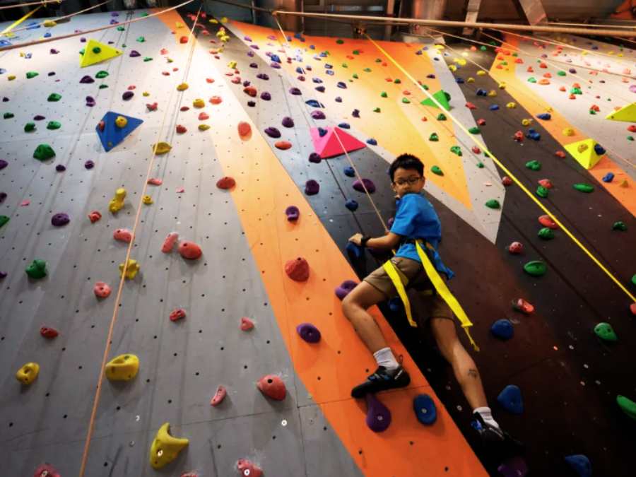 Vé trải nghiệm trò chơi leo núi nhân tạo trong nhà ở Penang 1 ngày, kinh nghiệm đi tour du lịch tự túc