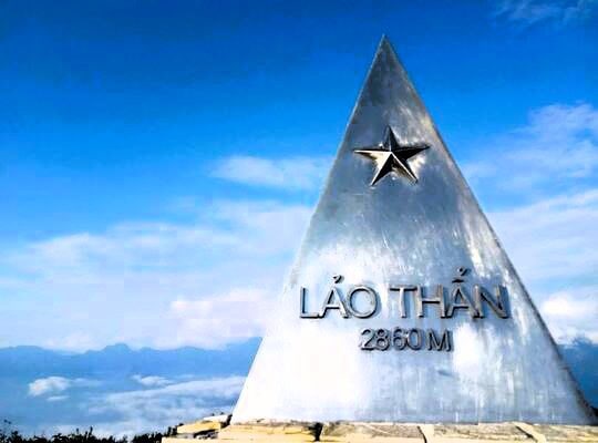 Hành trình tour trekking leo núi chinh phục đỉnh Lảo Thẩn Y Tý, tích lũy kinh nghiệm đi du lịch Lào Cai giá rẻ cho người mới