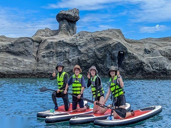 Tour 1 ngày chèo SUP tại Stone Umbrella , tham quan địa điểm du lịch ở Đài Đông, Đài Loan